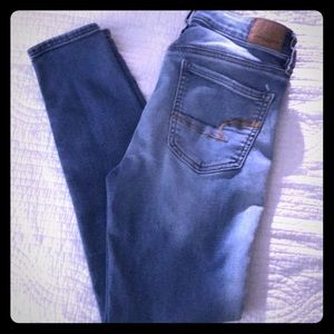 🦅AMERICAN 🦅EAGLE JEANS SZ:4 Reg.🦅